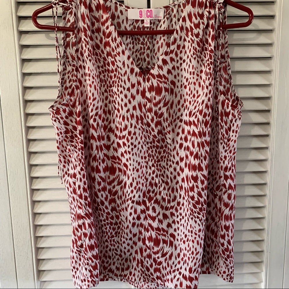 9&co Ladies Sleeveless Top